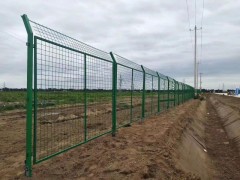 河北护栏网厂家供应高速公路焊接网隔离栅桥梁防抛网图5