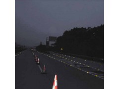 太阳能铝道钉 同步发光道钉 交通设施厂家图4