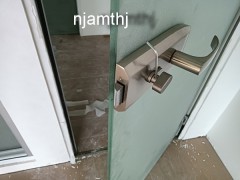 南京钢化玻璃门加工安装维修图3