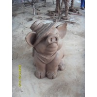 小猪雕塑1