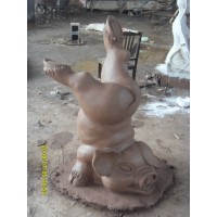 小猪雕塑2