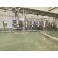 重庆酒厂年产1万吨的大型自动化精酿啤酒设备不锈钢啤酒设备